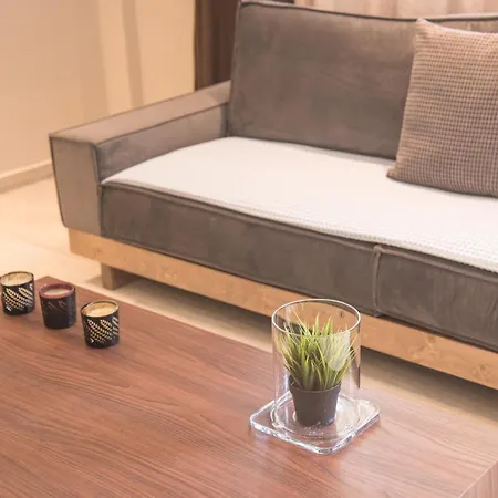 Quintessence Level Suites 펜션 *